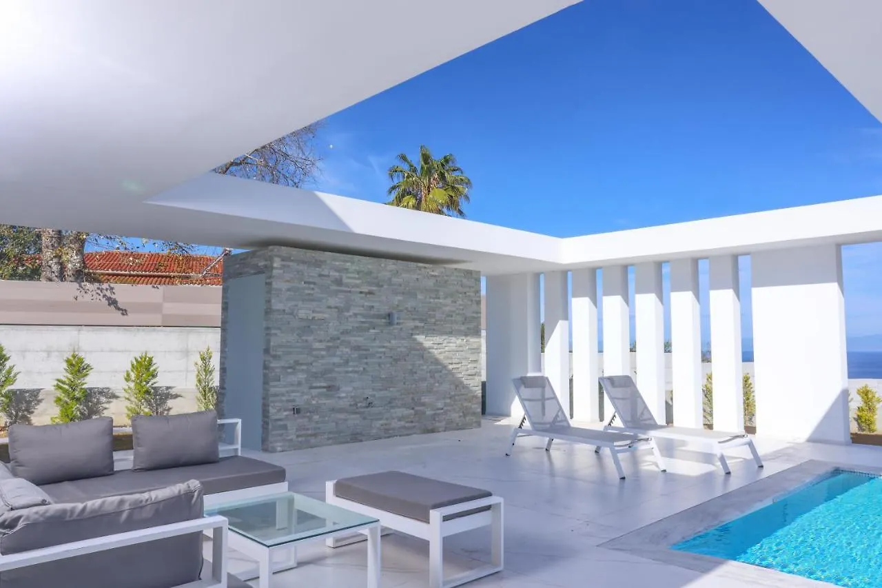 Villas Les Blancs 2 - Private Pool, 5 Bdrms, Panoramic View Chaniotis
